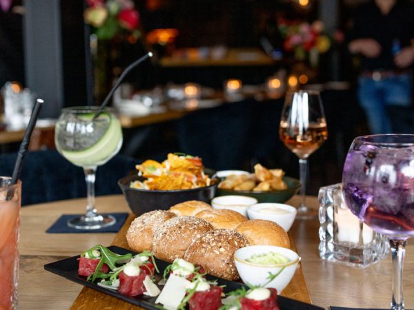 Binnen eten drinken drachten